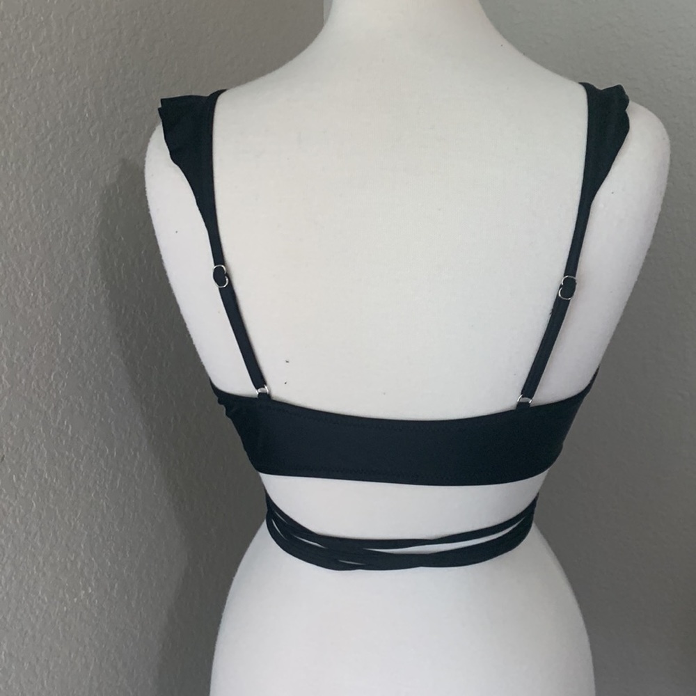 CUPSHE black ruffle bathing suit top - Picture 5 of 9